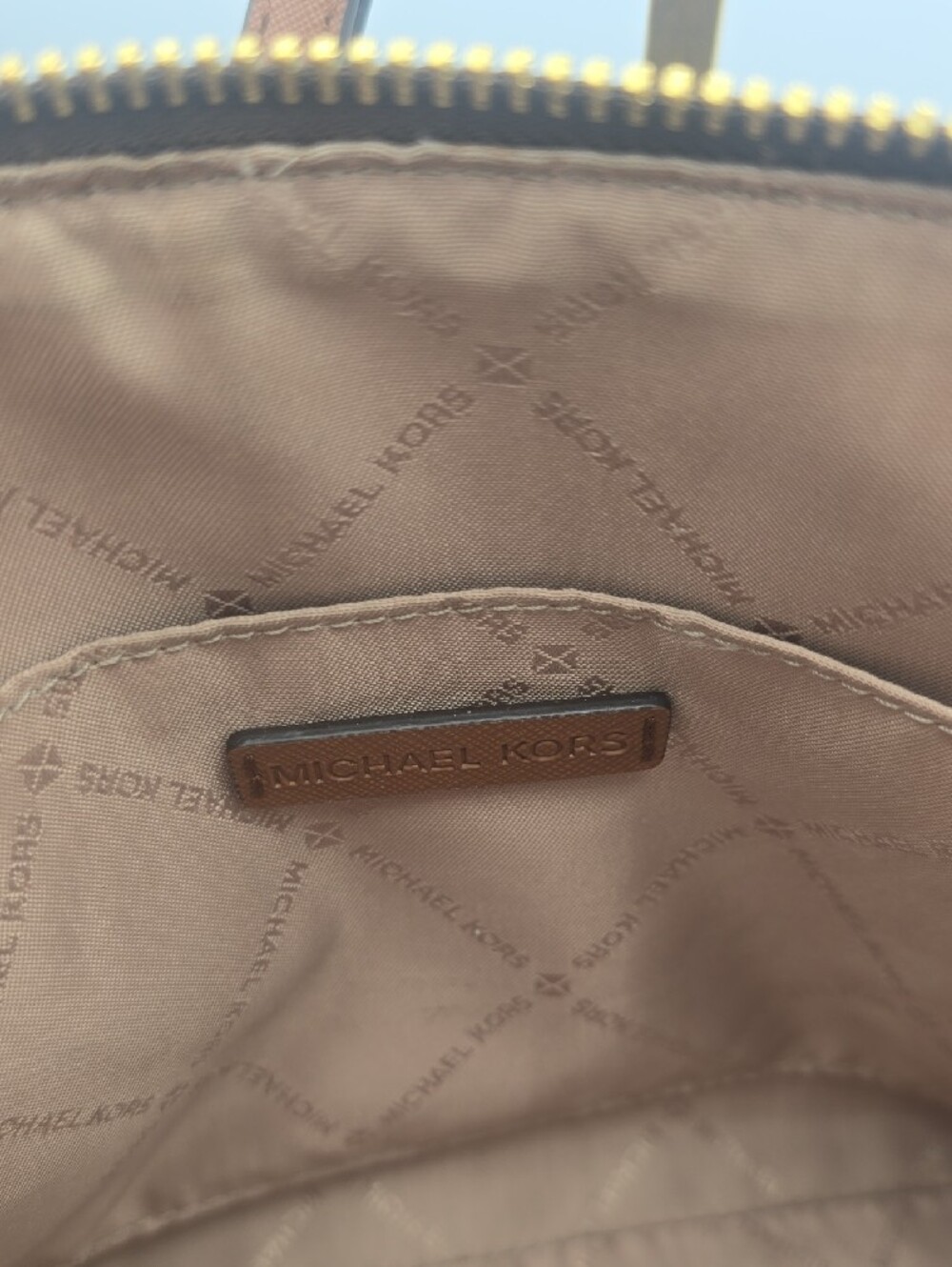 Michael Kors Brown Signature MK Dome Small Crossbody W/ Gold Chain (EUC)✨️ - Picture 12 of 14